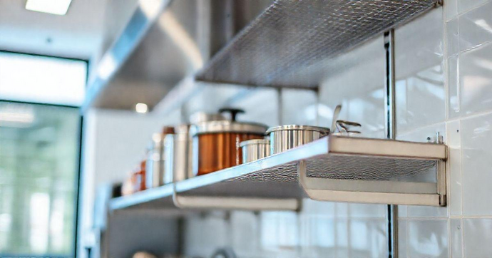 Prateleira de Aço Inox para Cozinha: Praticidade e Estilo